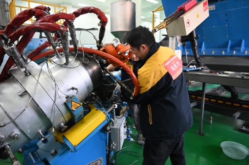 云顶集团股份多能工岗位技能竞赛交联工序实操考试收官